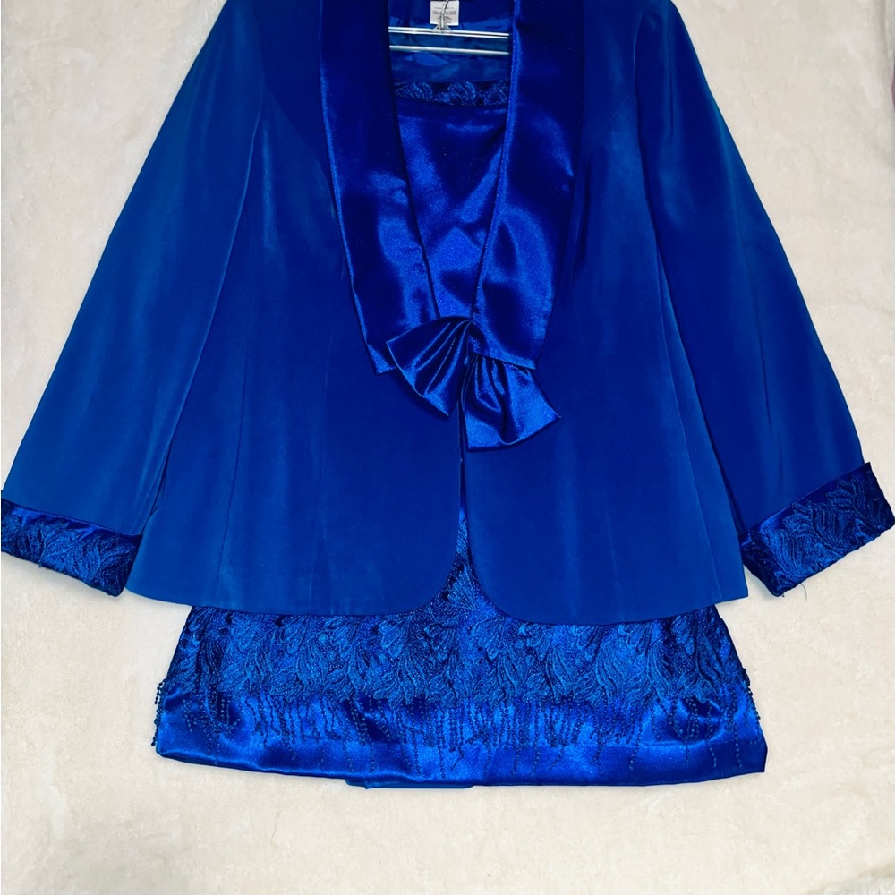 Elegant Blue Women's Dress Set and Hat